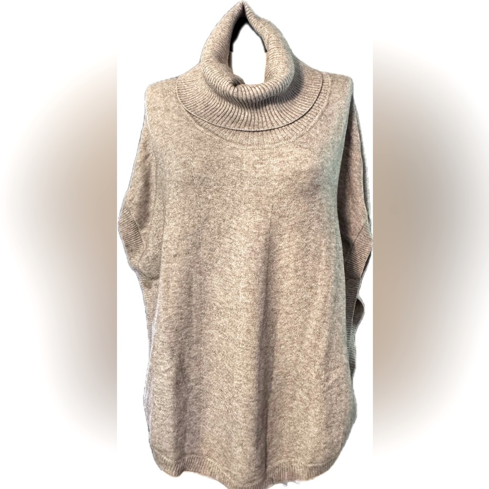 SISTERS Sweater Poncho, single button either side Dark beige cowlneck XL Excelnt